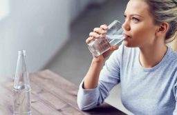 Sự thật về tin đồn uống nước có thể giảm được cân