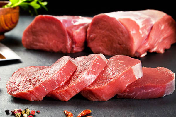 Thịt bò giàu chất sắt rất tốt cho người bị thiếu máu não.